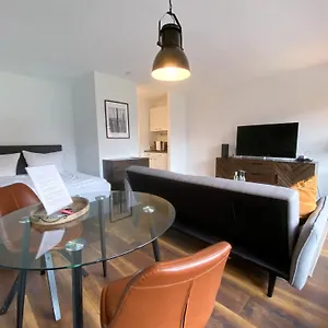 Apartment Schönes Mit Pool Und Sauna Nutzung/ Netflix/küche